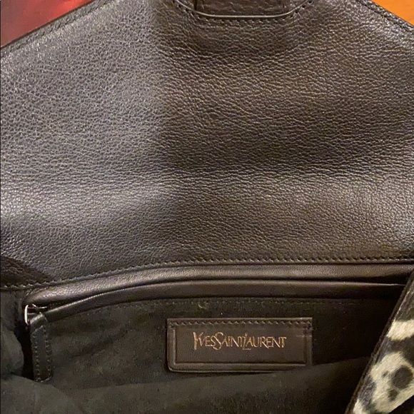 ⚫️⚪️”RARE FIND!! YSL EVENING/CLUTCH”⚪️⚫️ - Picture 5 of 12